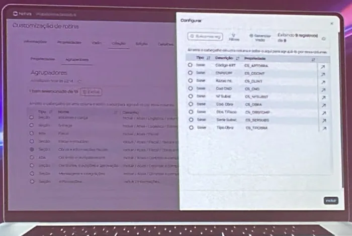 Tela 'Customização de rotina' da plataforma SmartX com a lista de agrupadores e a janela de configuração dos campos da tela